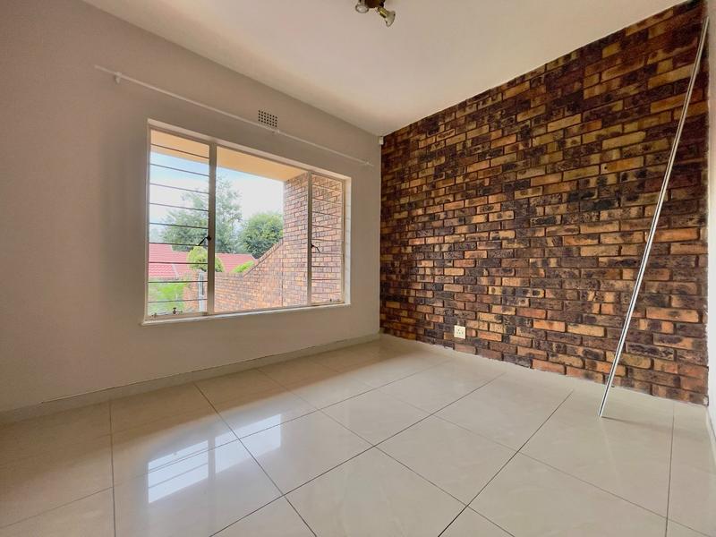 4 Bedroom Property for Sale in Fairland Gauteng