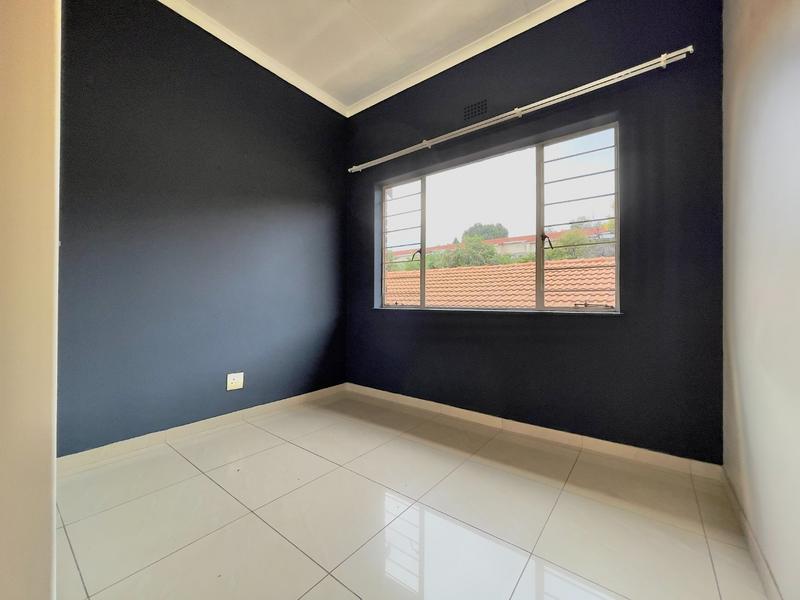 4 Bedroom Property for Sale in Fairland Gauteng