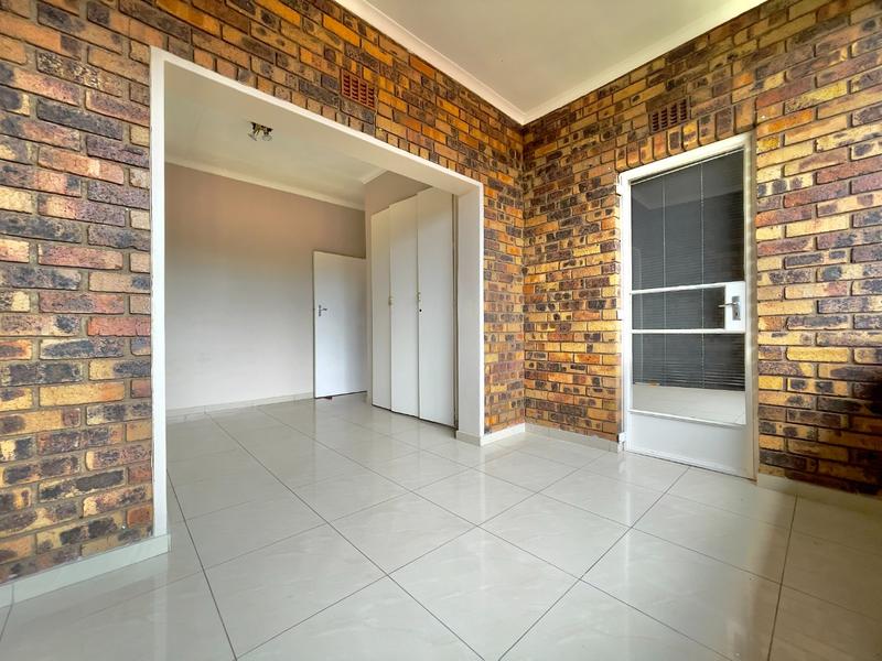 4 Bedroom Property for Sale in Fairland Gauteng