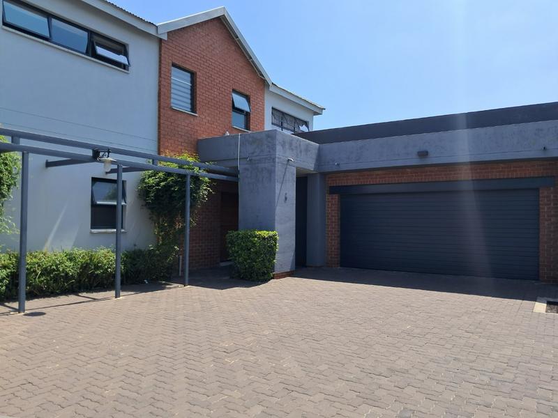 4 Bedroom Property for Sale in Ferndale Gauteng