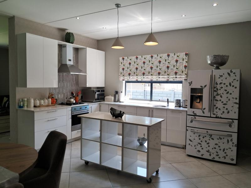 4 Bedroom Property for Sale in Ferndale Gauteng