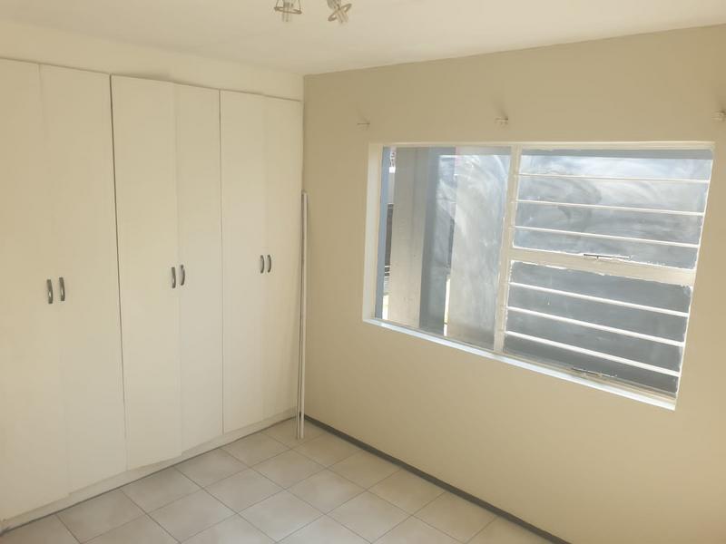 To Let 2 Bedroom Property for Rent in Bardene Gauteng