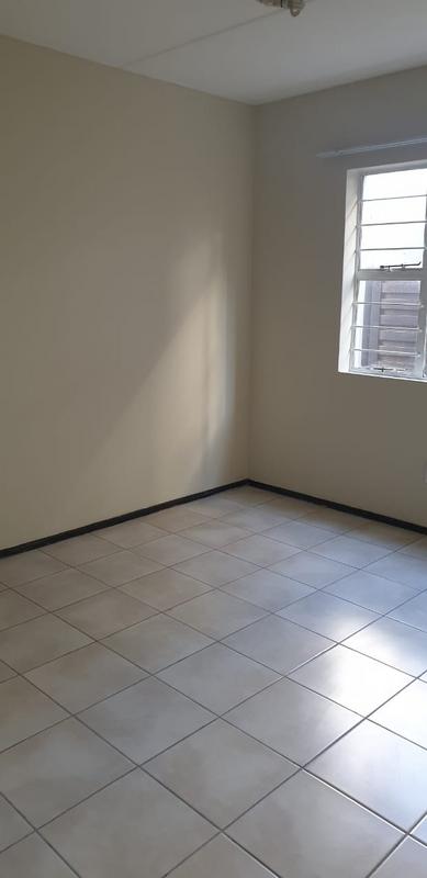 To Let 2 Bedroom Property for Rent in Bardene Gauteng