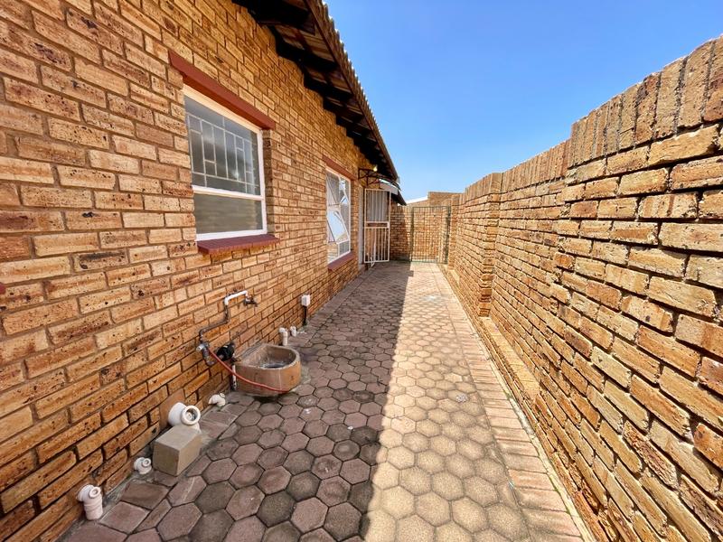 3 Bedroom Property for Sale in Rant En Dal Gauteng