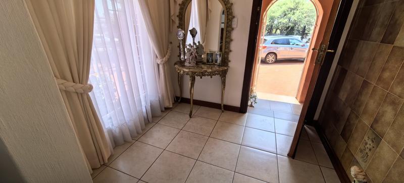 3 Bedroom Property for Sale in Wilro Park Gauteng