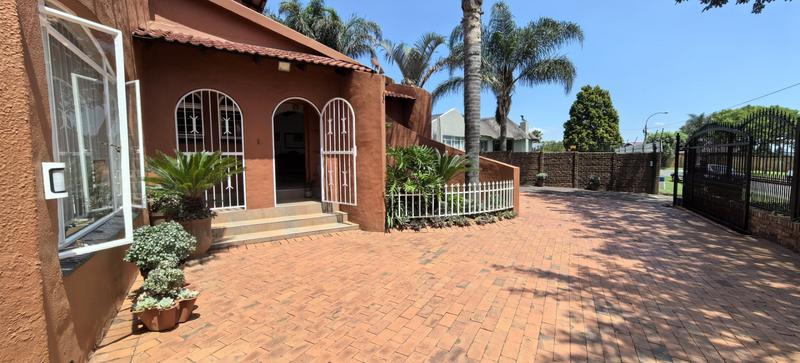 3 Bedroom Property for Sale in Wilro Park Gauteng