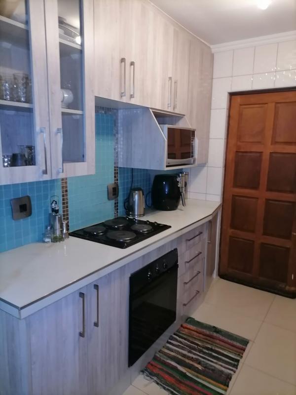 3 Bedroom Property for Sale in Clayville Gauteng