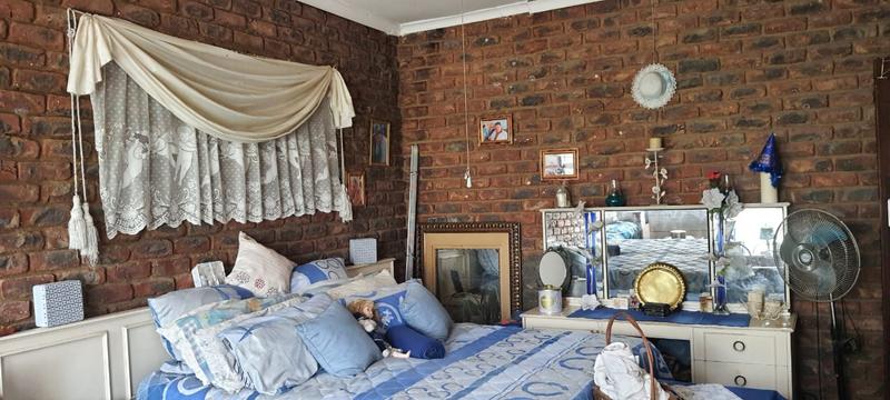 4 Bedroom Property for Sale in Lusthof Gauteng