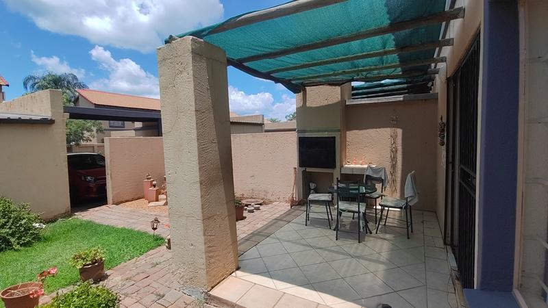 2 Bedroom Property for Sale in Annlin Gauteng