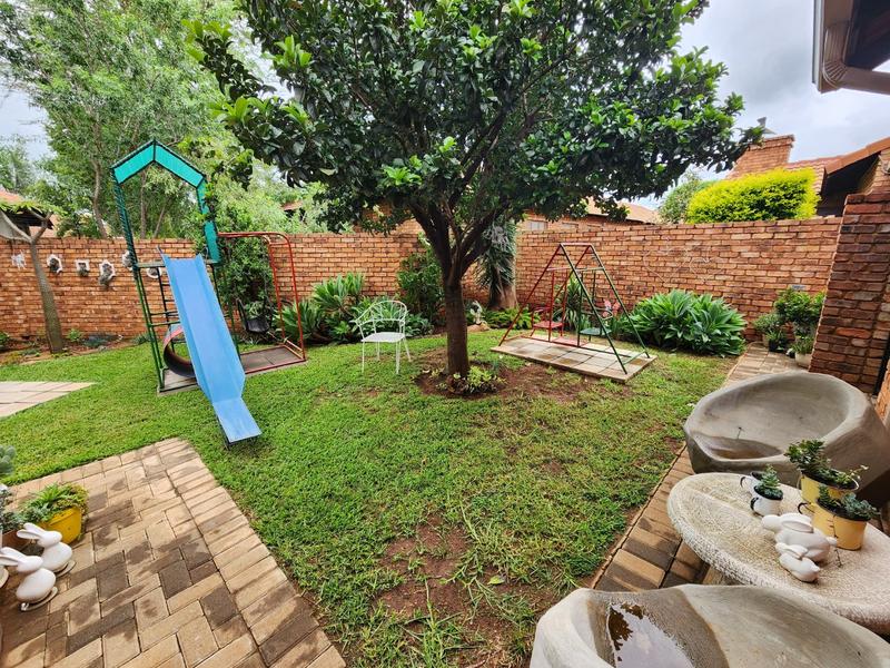 2 Bedroom Property for Sale in Montana Tuine Gauteng