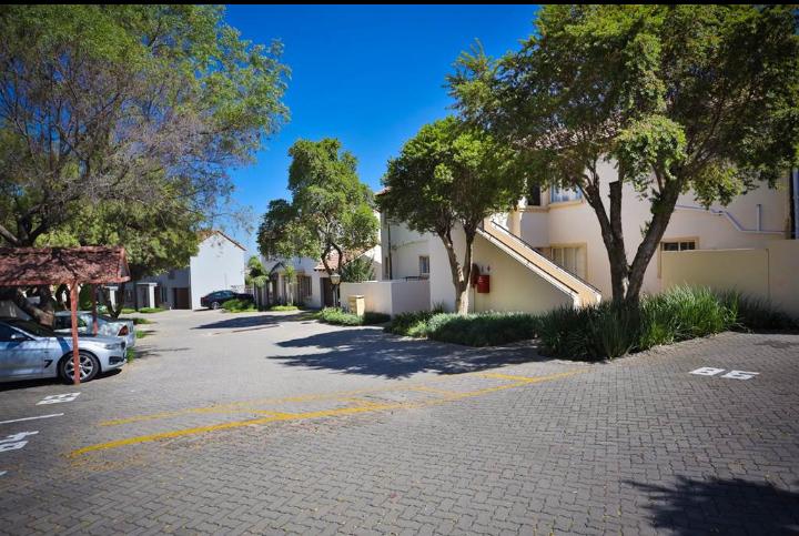 To Let 3 Bedroom Property for Rent in Country View Gauteng