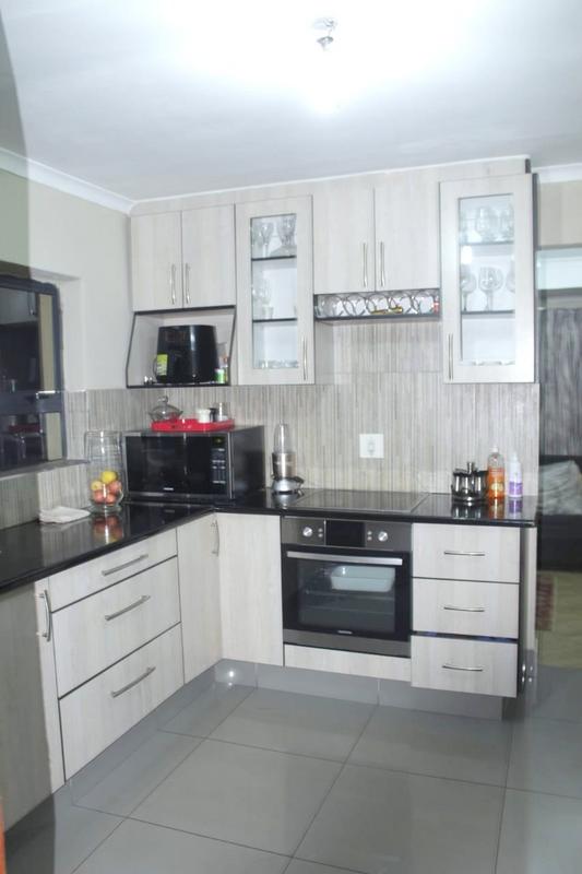 To Let 2 Bedroom Property for Rent in Meadowlands Gauteng