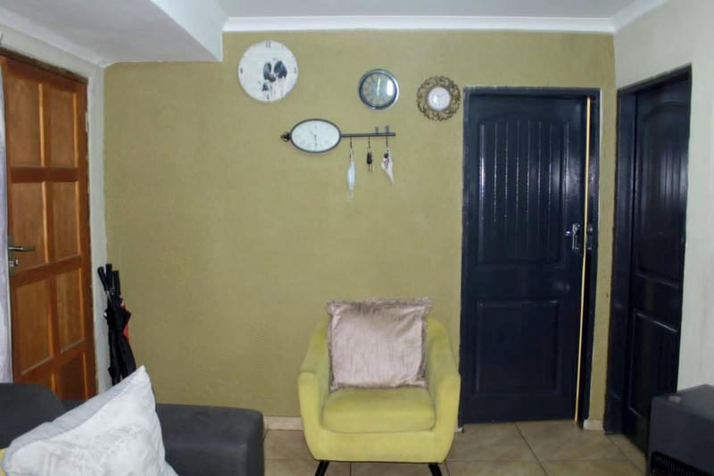 To Let 2 Bedroom Property for Rent in Meadowlands Gauteng