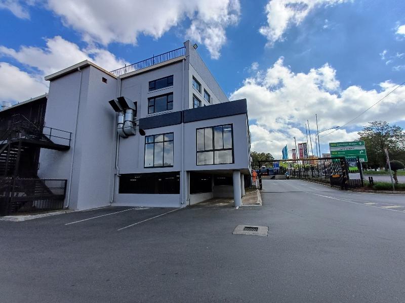 To Let commercial Property for Rent in Die Hoewes Gauteng