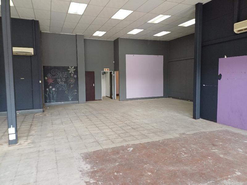 To Let commercial Property for Rent in Die Hoewes Gauteng