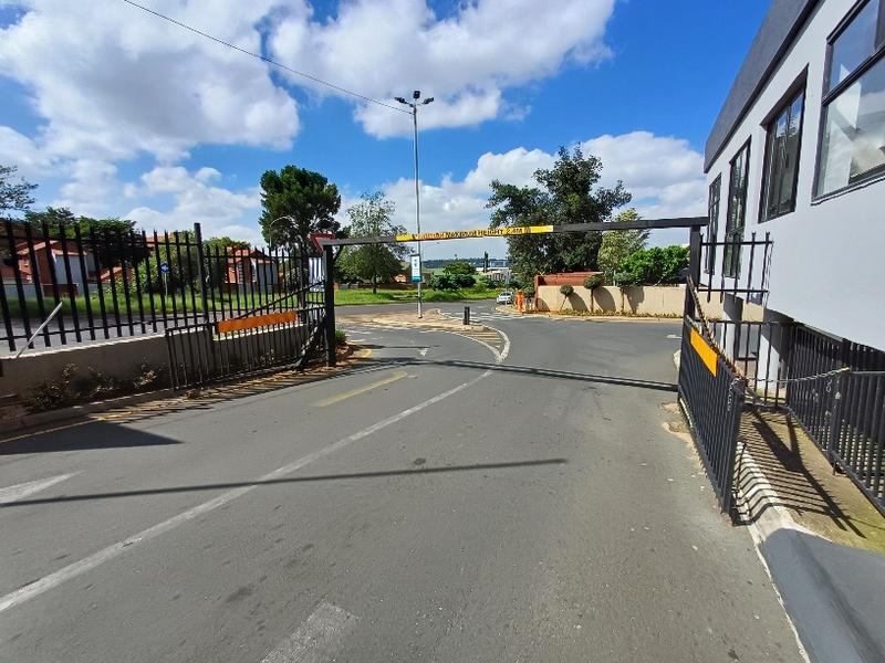 To Let commercial Property for Rent in Die Hoewes Gauteng