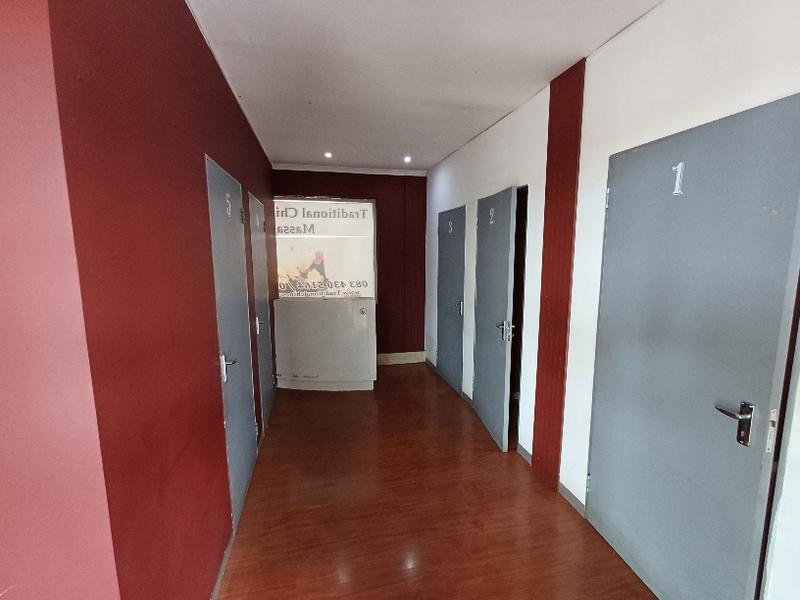 To Let commercial Property for Rent in Die Hoewes Gauteng