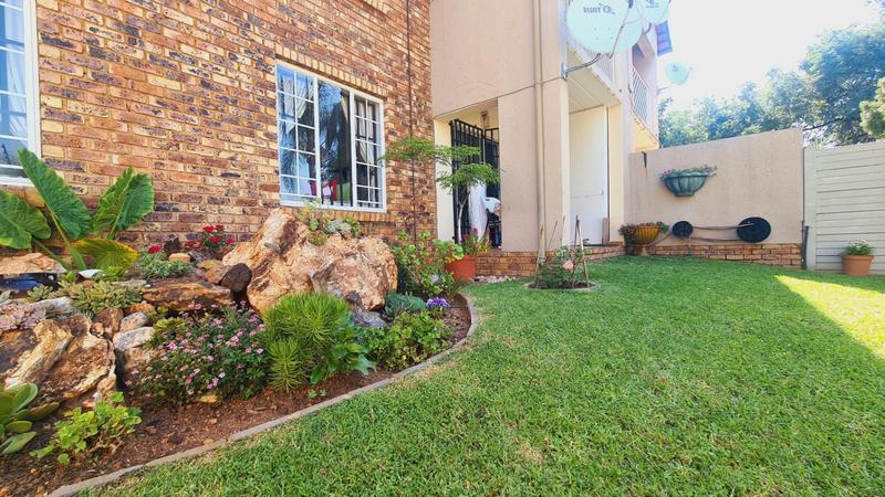 2 Bedroom Property for Sale in Highveld Gauteng