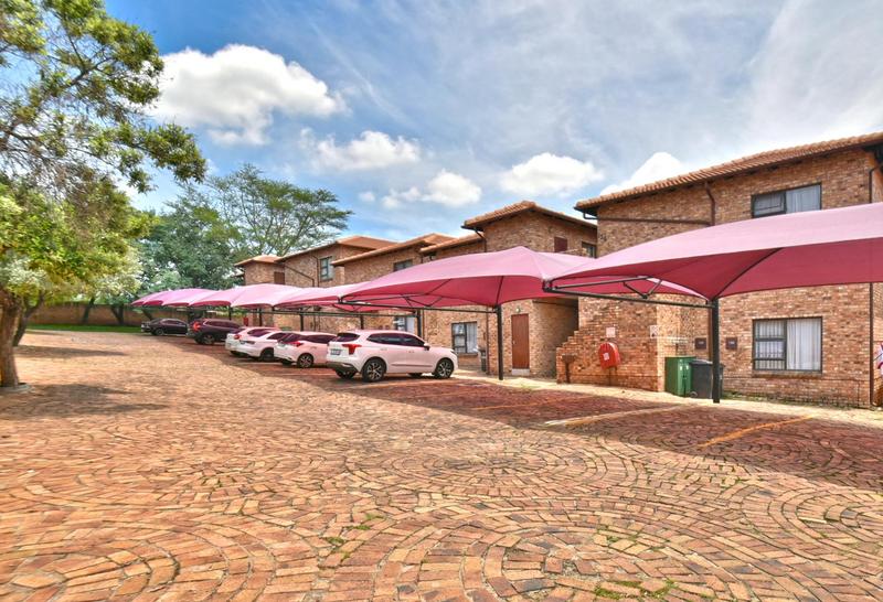 2 Bedroom Property for Sale in North Riding Gauteng