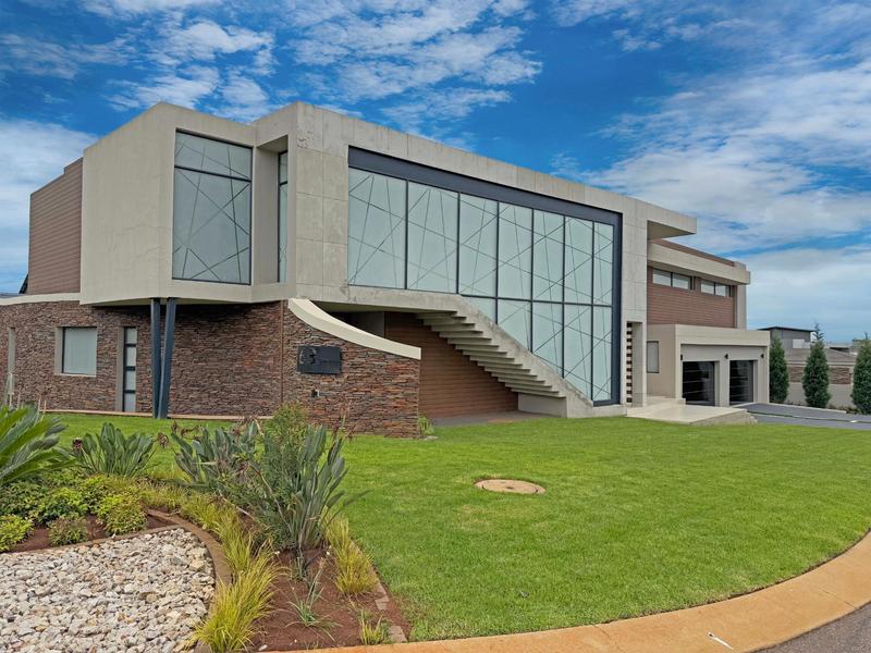 5 Bedroom Property for Sale in Midstream Ridge Gauteng