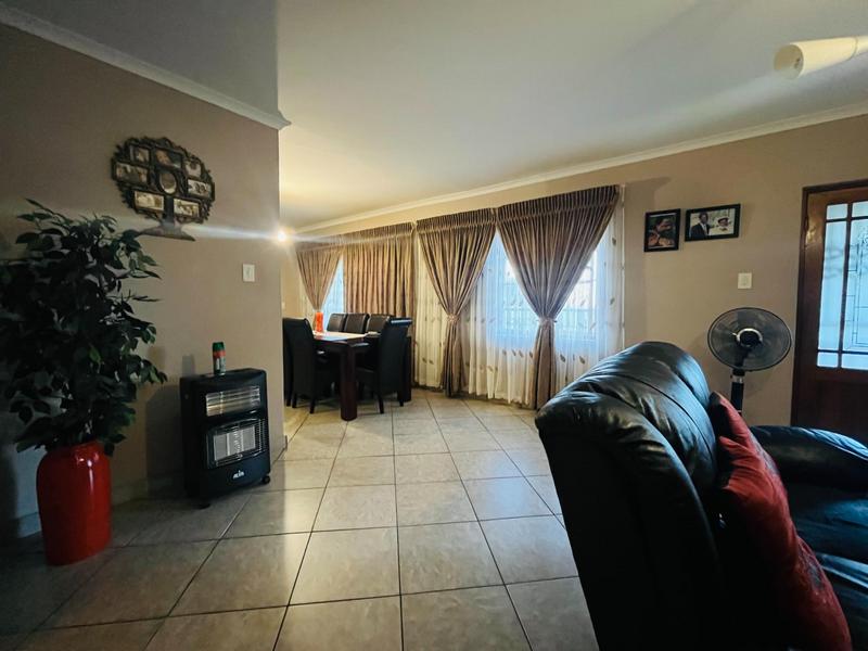 3 Bedroom Property for Sale in Ninapark Gauteng