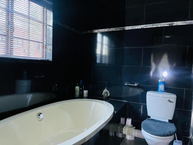 3 Bedroom Property for Sale in Ninapark Gauteng