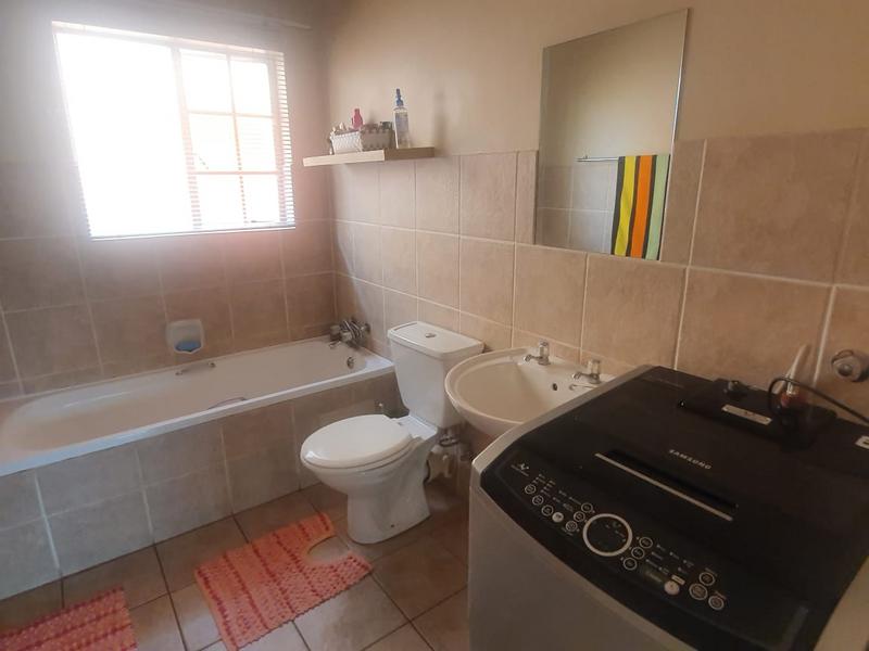 3 Bedroom Property for Sale in Magalieskruin Gauteng