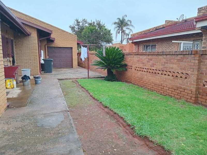 3 Bedroom Property for Sale in Kwa Thema Gauteng