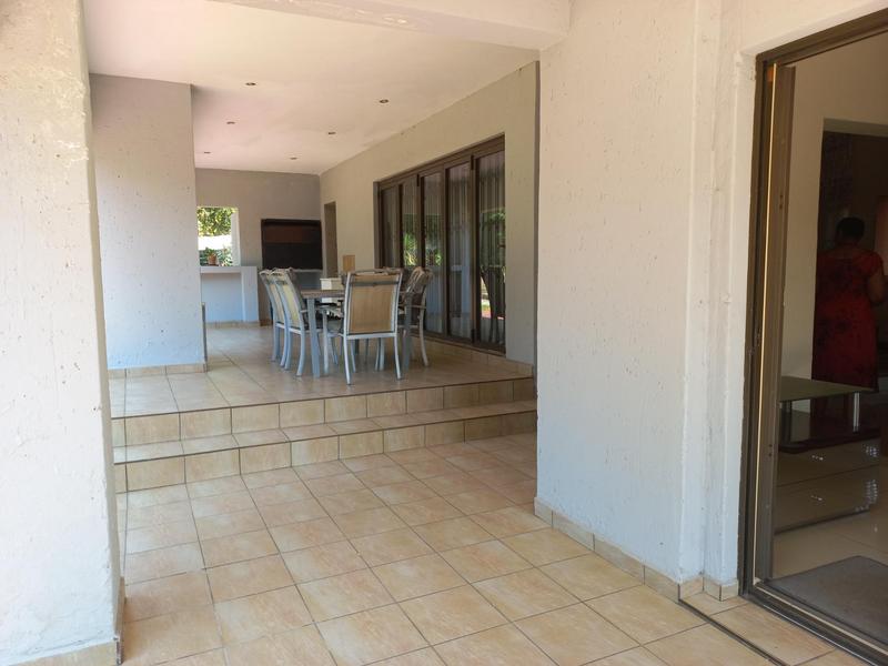 3 Bedroom Property for Sale in Buccleuch Gauteng