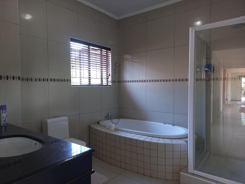 3 Bedroom Property for Sale in Buccleuch Gauteng