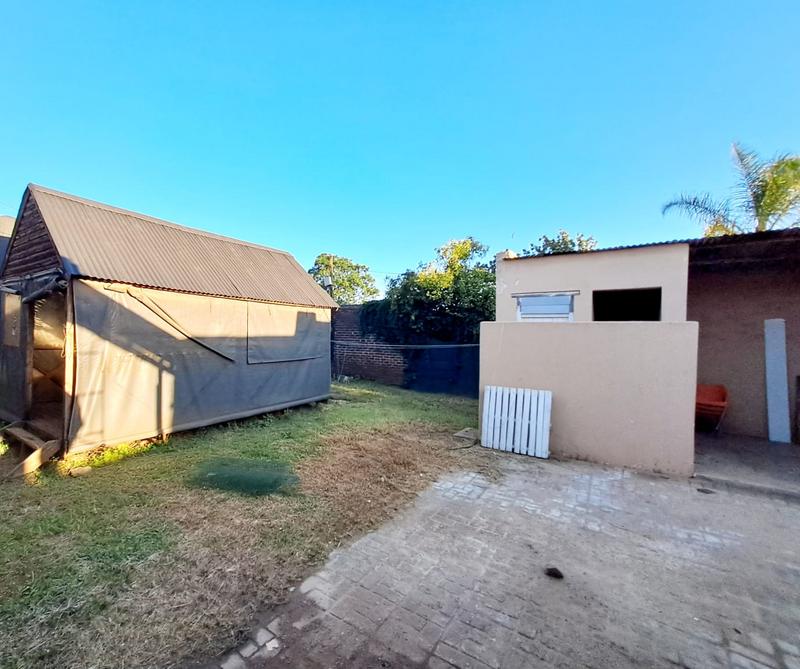 To Let 3 Bedroom Property for Rent in Symhurst Gauteng