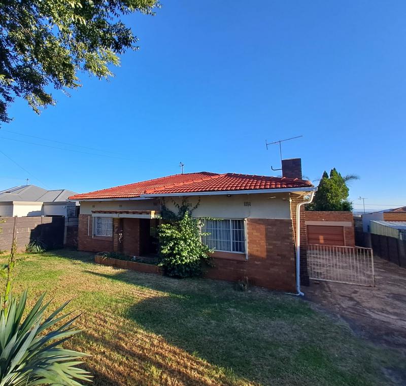 To Let 3 Bedroom Property for Rent in Symhurst Gauteng