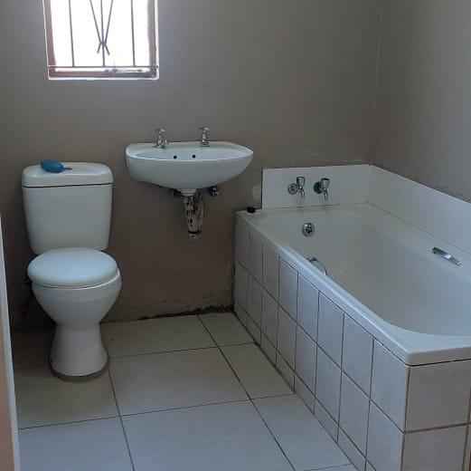 To Let 3 Bedroom Property for Rent in Protea Glen Gauteng