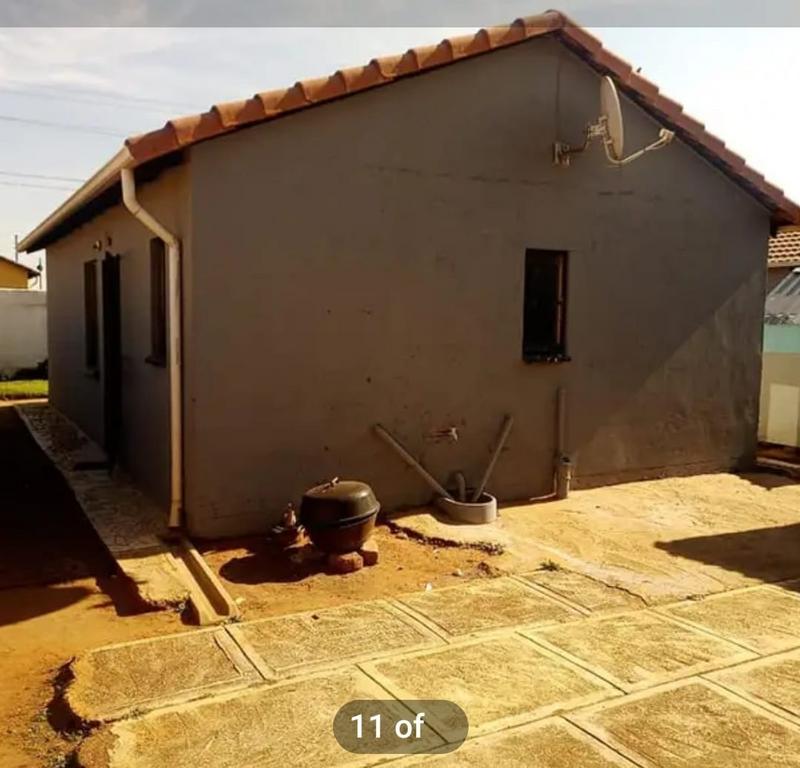 To Let 3 Bedroom Property for Rent in Protea Glen Gauteng