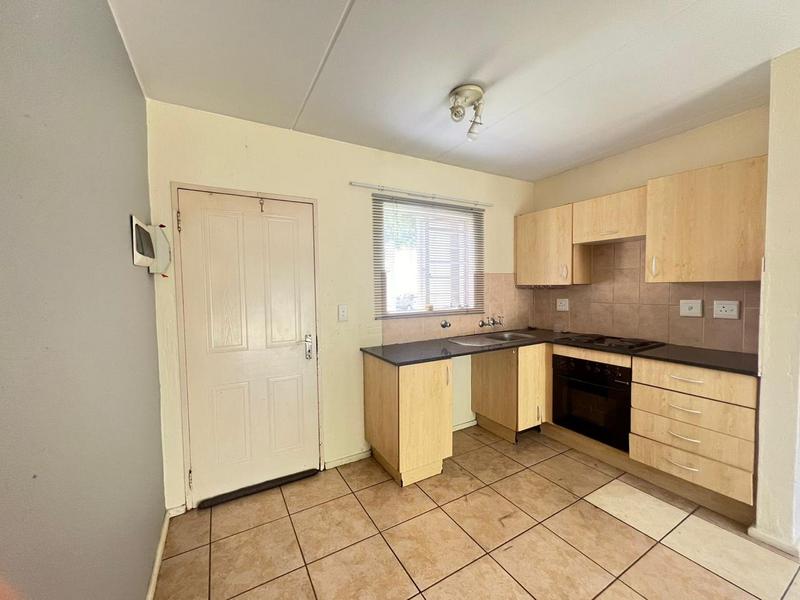 To Let 2 Bedroom Property for Rent in Klippoortjie Gauteng