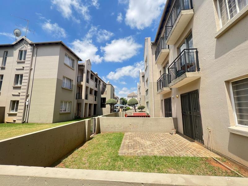 To Let 2 Bedroom Property for Rent in Klippoortjie Gauteng