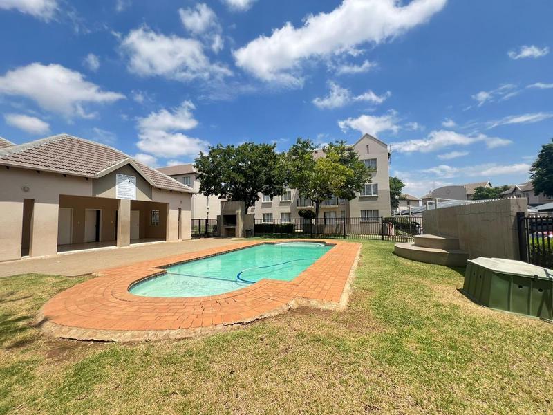 To Let 2 Bedroom Property for Rent in Klippoortjie Gauteng