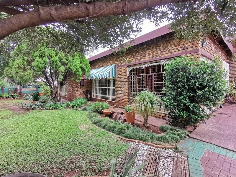 4 Bedroom Property for Sale in Golf Park Gauteng