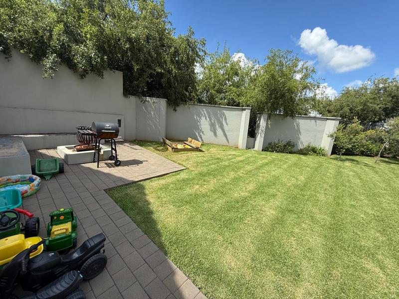 4 Bedroom Property for Sale in Midstream Ridge Gauteng