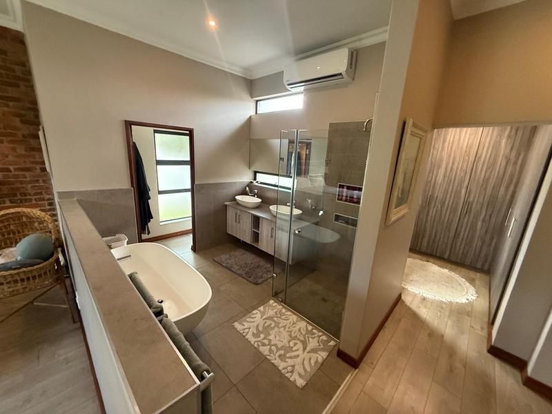 4 Bedroom Property for Sale in Midstream Ridge Gauteng