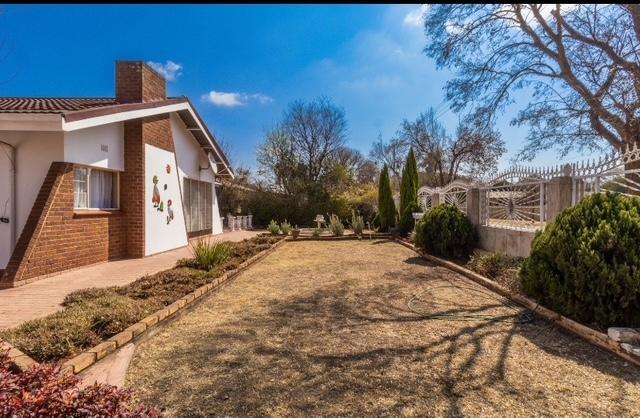 5 Bedroom Property for Sale in Valhalla Gauteng