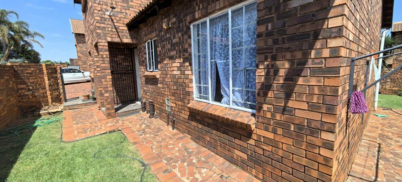 3 Bedroom Property for Sale in Weltevreden Park Gauteng