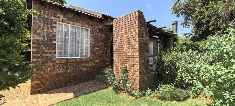 2 Bedroom Property for Sale in Weltevreden Park Gauteng