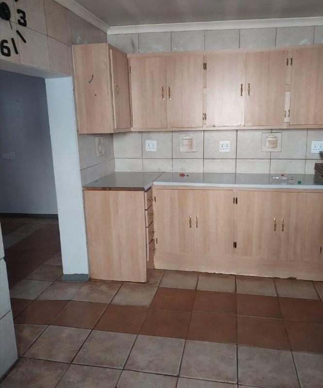 7 Bedroom Property for Sale in Daspoort Gauteng