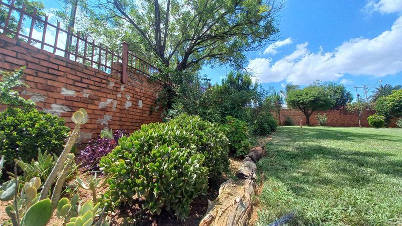 3 Bedroom Property for Sale in Kwaggasrand Gauteng