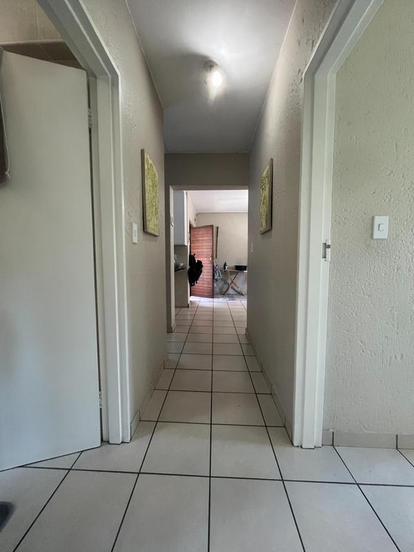 To Let 2 Bedroom Property for Rent in Waterkloof A H Gauteng