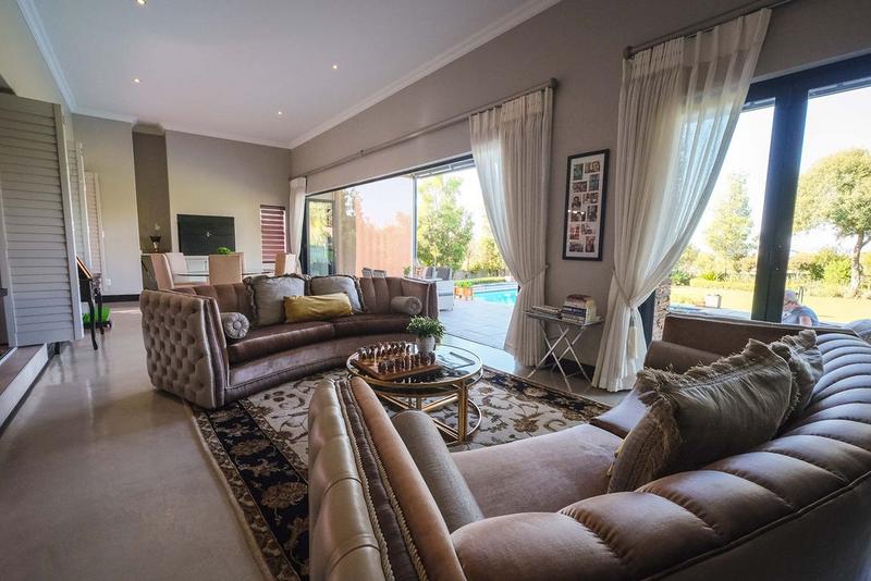 5 Bedroom Property for Sale in Copperleaf Estate Gauteng