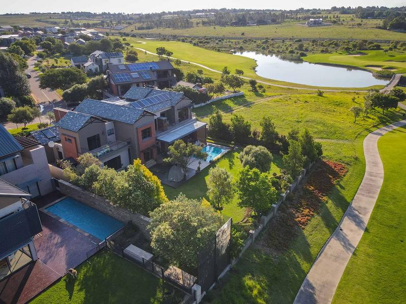 5 Bedroom Property for Sale in Copperleaf Estate Gauteng