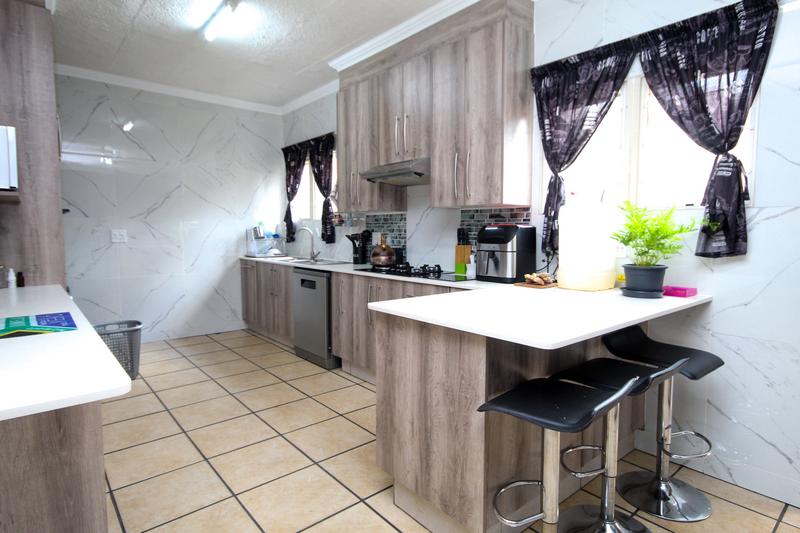 3 Bedroom Property for Sale in Thatchfield Gauteng