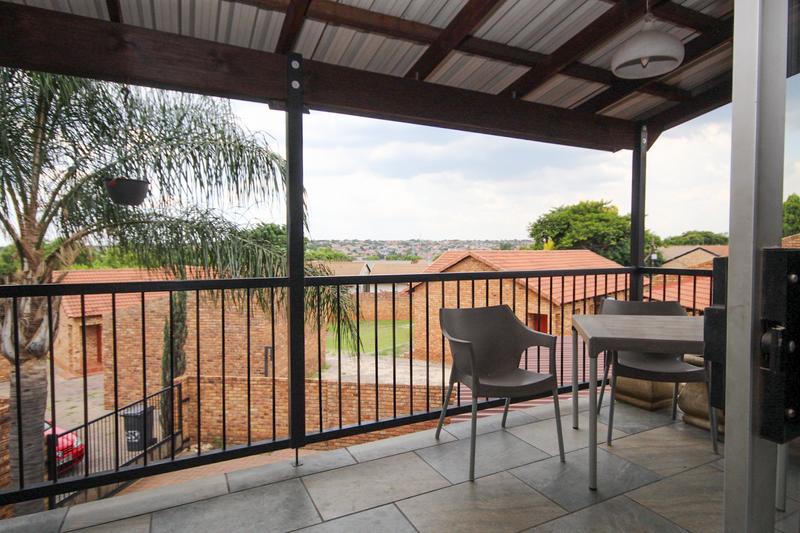 3 Bedroom Property for Sale in Thatchfield Gauteng